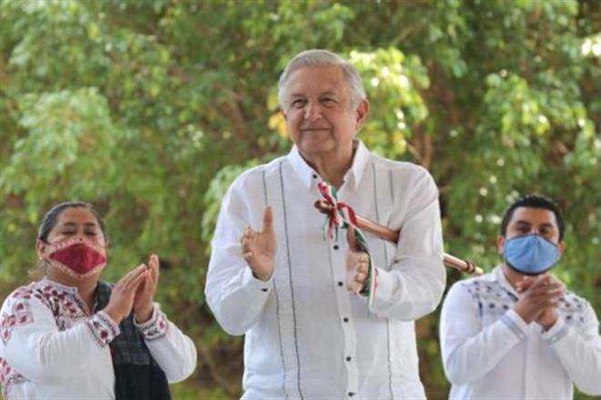 Si viene tercera ola, que nos agarre vacunados.- AMLO