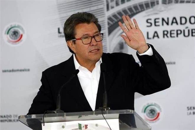 Desinfla Monreal oootra de sus iniciativas tras polémica