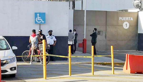 Declinan amparar a Ancira por mal trato