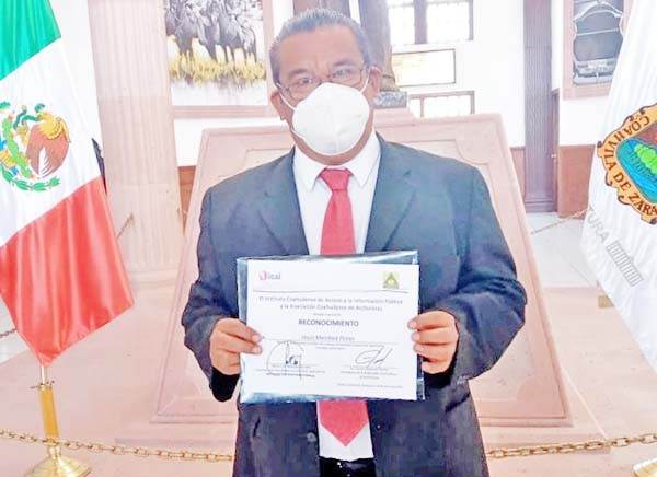 Recibe premio Archivo Municipal de Frontera