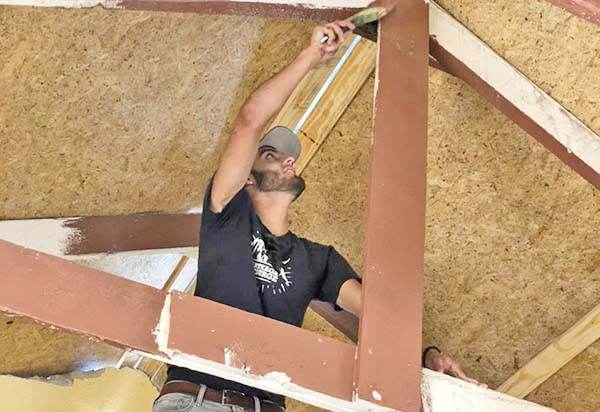 Aprovechan ‘puente’ para apoyar a iglesia