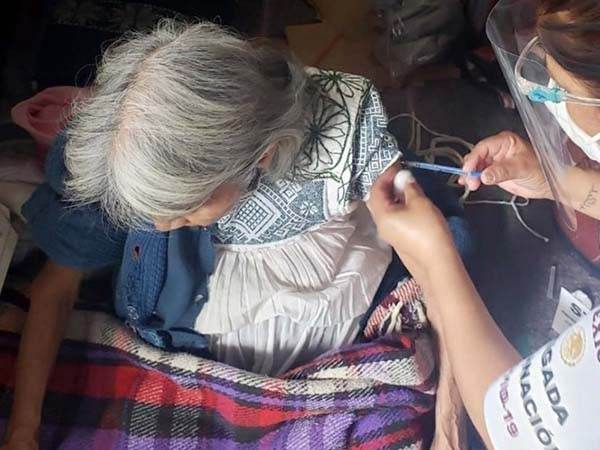 Muere abuelita tras 15 minutos de recibir la vacuna contra covid
