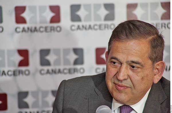 Busca que prescriba cargo de lavado de dinero