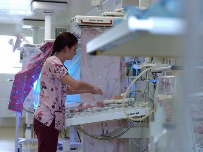 Bebé muere por covid; se contagió en hospital donde nació
