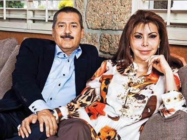 Sylvia Sánchez se va entre flores blancas
