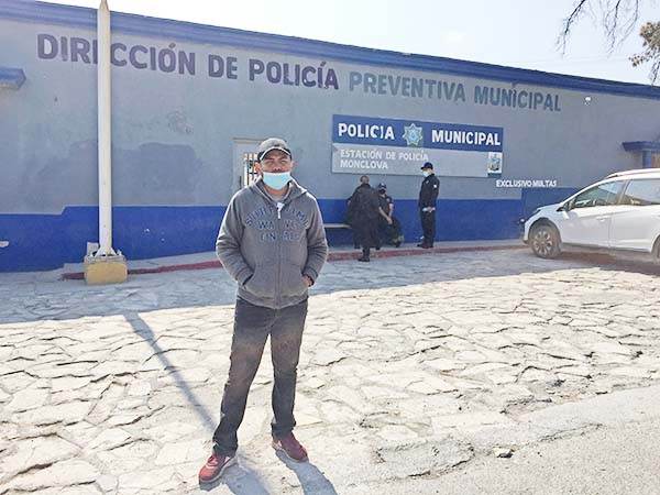 Acusan a policías de robo de auto