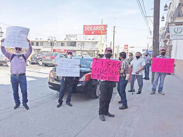 … Y morenistas cargan dados por Rosa Nilda
