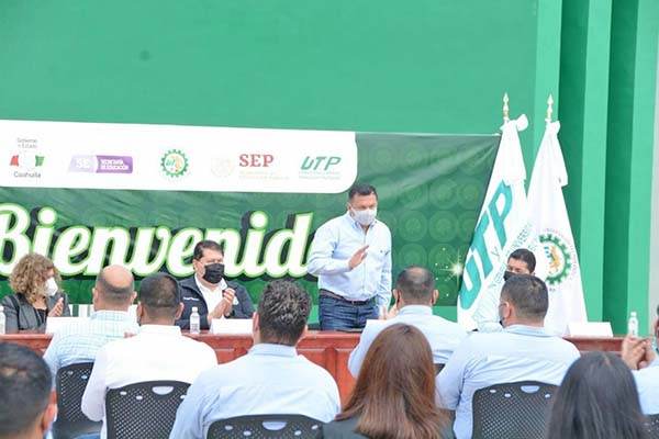 Entrega Chuma camión escolar