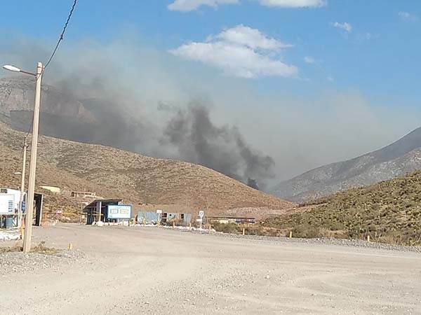 Se extiende incendio a Sierra Santa Rosa