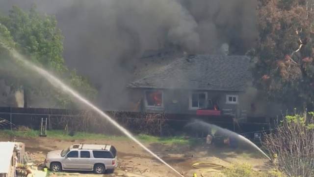 Reportan gran explosión en California, Estados Unidos
