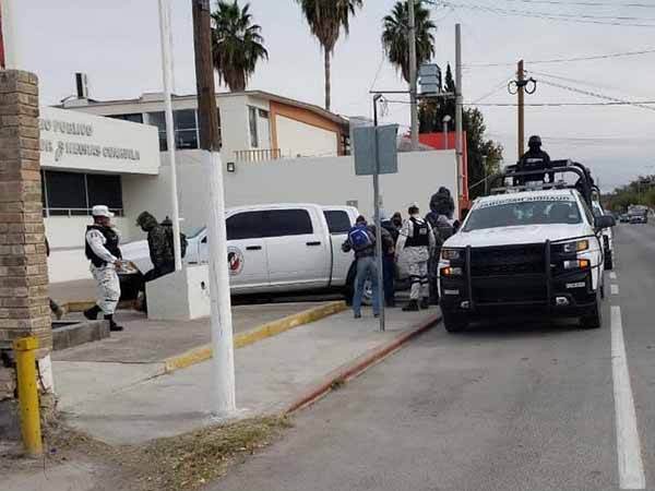 Vinculan a juicio a presuntos polleros