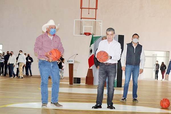 Inauguran rehabilitación del Gimnasio Municipal