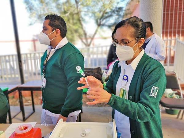 Pausan vacunación anticovid en Ramos