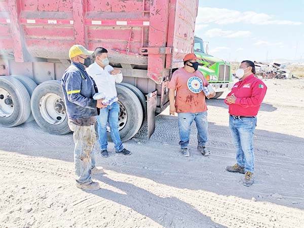 Apoyo Oyervides a mil 500 familias