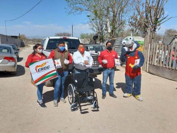 Lleva Oyervides apoyo a familias