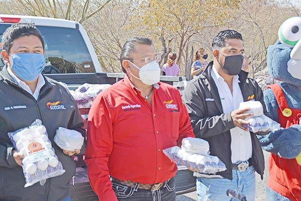 Se solidariza con familias Oyervides