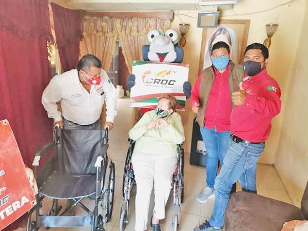 Entrega CROC silla de ruedas