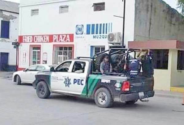 De policía a “pollero”