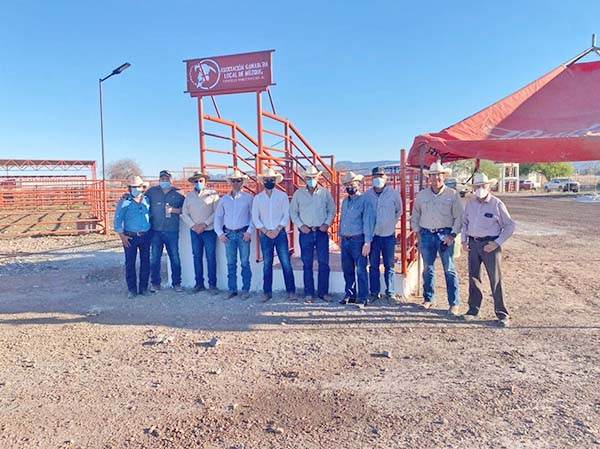Inauguran corral para ganado de exportación