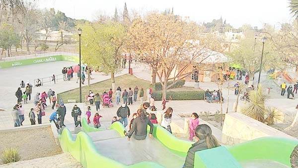 Regresan familias a parques de Coahuila