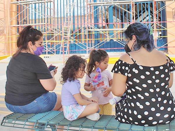Se apostan alumnas en plantel ante acoso