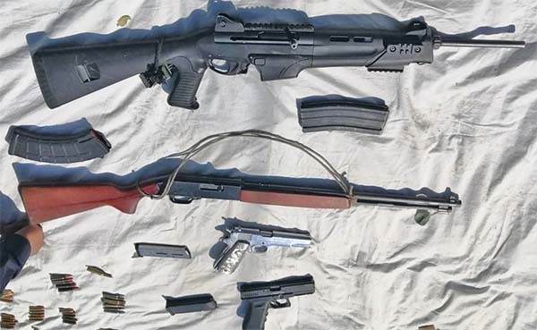 Detienen a 5 sujetos armados en poblado de Atacheo, zona de multihomicidios