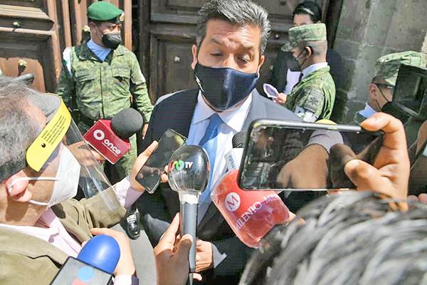 Mandatario tamaulipeco comparece en Fiscalía General