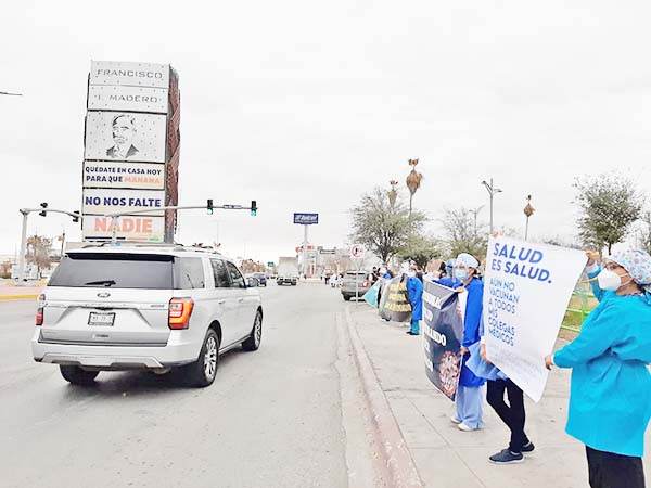 Exigen ser vacunados los médicos privados