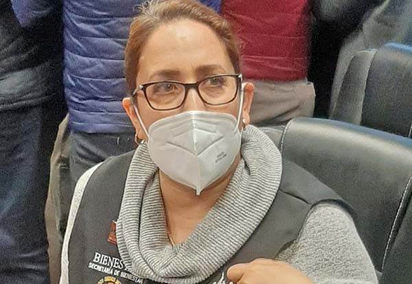 Llamarán a adultos mayores para aplicación de la vacuna