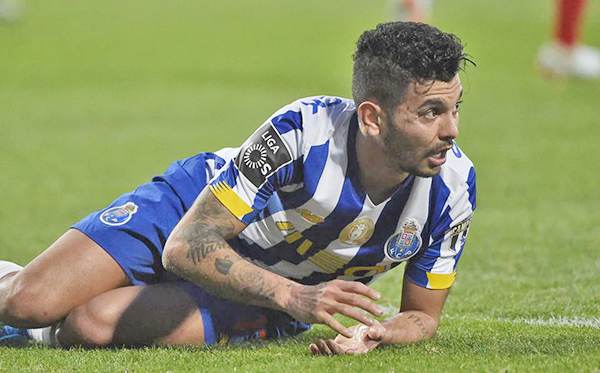 Afición del Porto se rinde ante el Tecatito Corona: ‘Partido memorable’