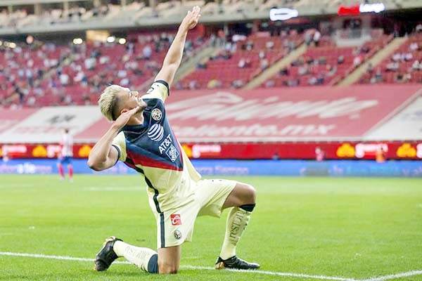 Presume Henry identidad azulcrema en el Clásico