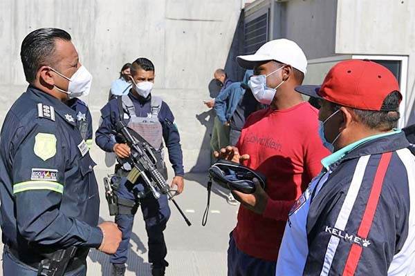 Continúa protesta de Maganda en la FMF