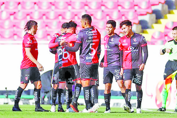 Atlas golea y aspira a dejar sótano del Cociente