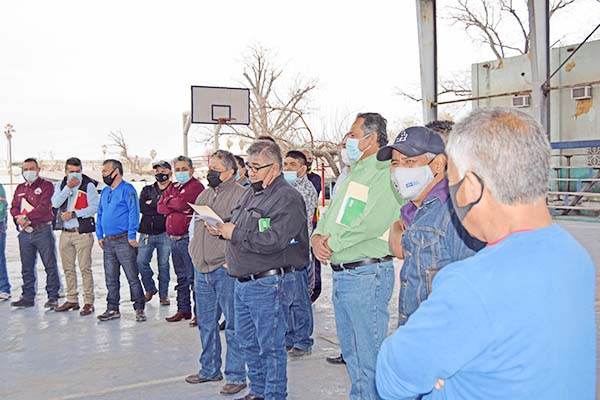 Dicen sí 300 obreros a su retiro voluntario