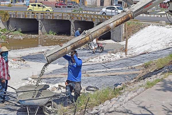 Violan el confinamiento empleados en resguardo