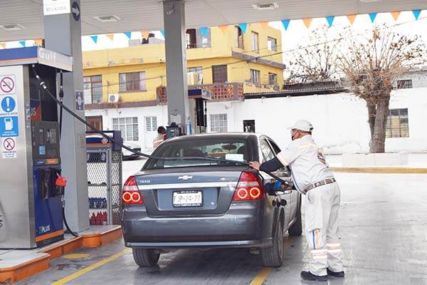 Alcanza 21.39 pesos el precio de gasolina