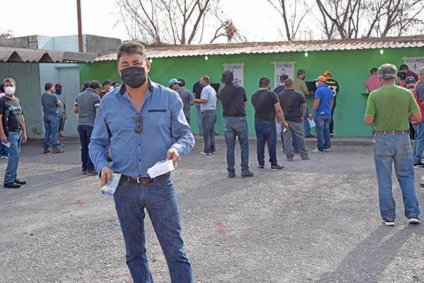 Cobran obreros fondo prohuelga