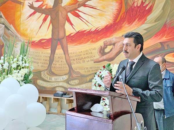 Despiden con homenaje al ex alcalde de Arteaga