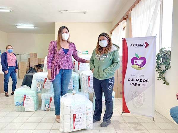 Apoya DIF a los adultos mayores
