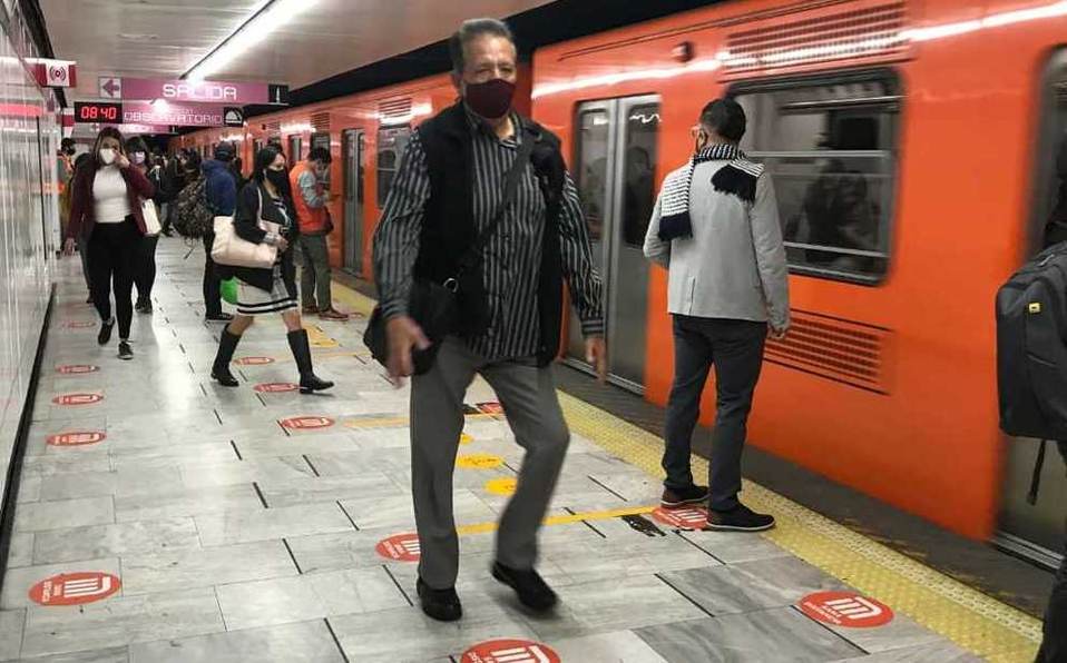 Estación Pino Suárez en líneas 1 y 2 del Metro CdMx cierra ante marcha de mujeres