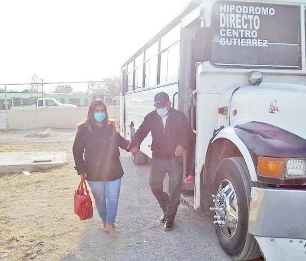 Inmunizan a adultos de las zonas rurales