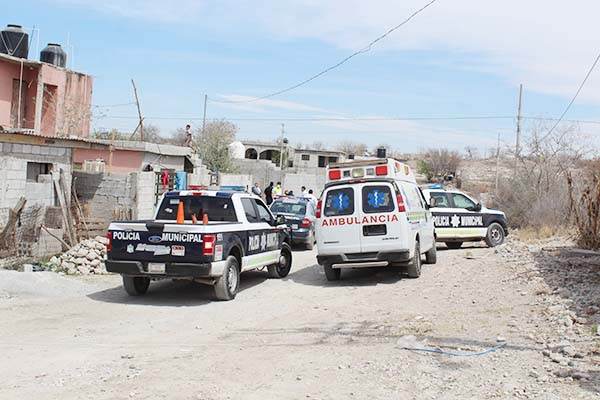 Asesina mujer a su padre a puñaladas