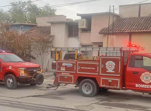 Se quema casa en Praderas del sur