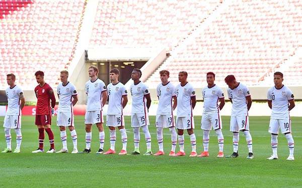 Jugador de Estados Unidos se arrodilló durante su himno en el Preolímpico de la Concacaf