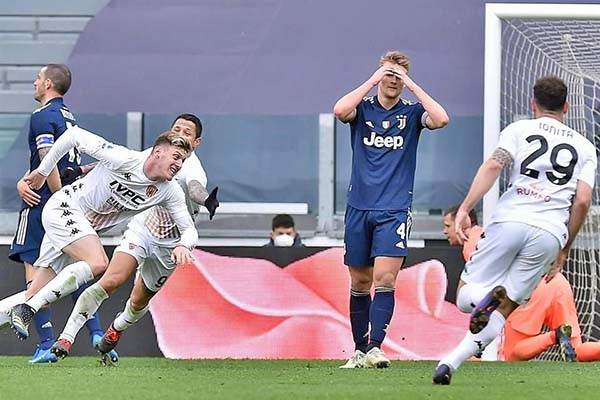 Sufre la Juve fuerte golpe ante el Benevento