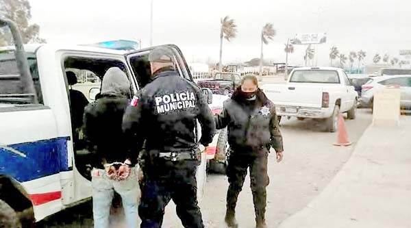 Detienen a ladrones de tapas de registro