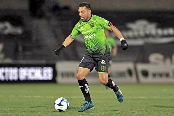 Cobra Fabián mil pesos por mandar saludos