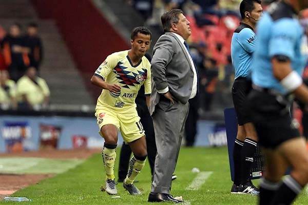 Pasa ‘Piojo’ de defender a criticar a Dos Santos