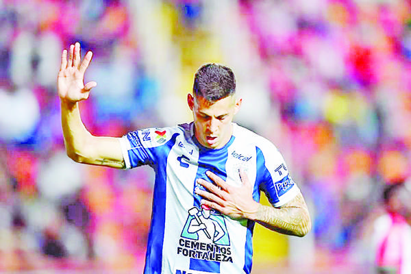 Roba Quiroga triunfo al Necaxa y termina en bronca