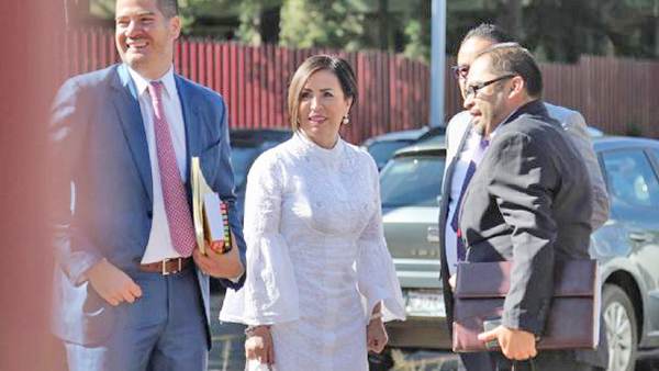 Rosario Robles acepta declararse culpable
